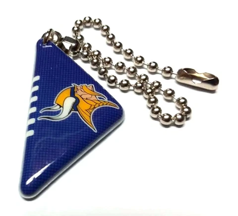 MINNESOTA VIKINGS LIGHT PULL NFL SOFT PADDED BALL TWO SIDED 6" CHAIN CONNECTOR Cover