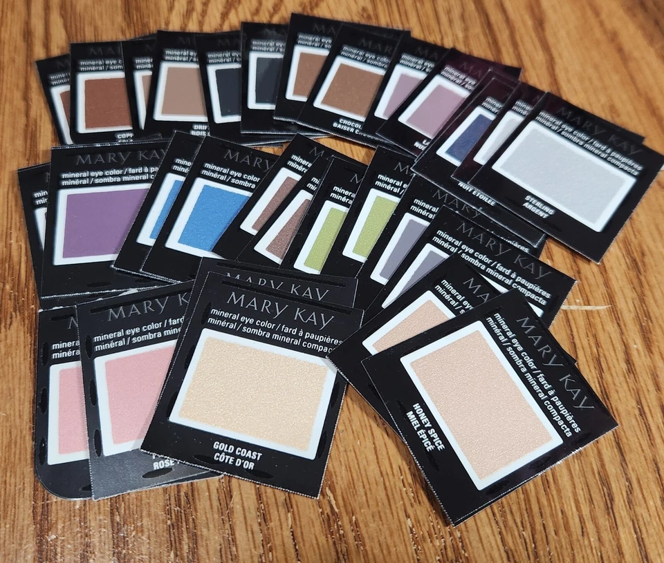 Mary Kay-Lote de 60 muestras de color de ojos en polvo mineral. ¡ENVÍO GRATUITO! Foto 1 de 1