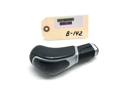Maserati Ghibli S 2014-2019 manija de palanca de cambios OEM. Foto 1 de 4