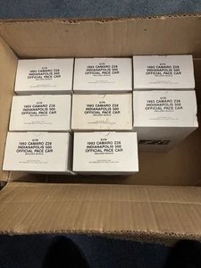 AMT/ERTL 1/25 1993 CAMARO PACE CONCESIONARIO PROMO MODELO COCHES (8) CON CAJA DE FÁBRICA - Imagen 1 de 9