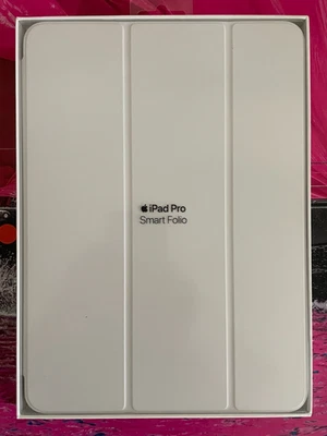 Original Apple Smart Folio 11 Zoll iPad Pro 1. 2. 3. Gen Weiß MRX82ZM/A Brandneu - Bild 1 von 4