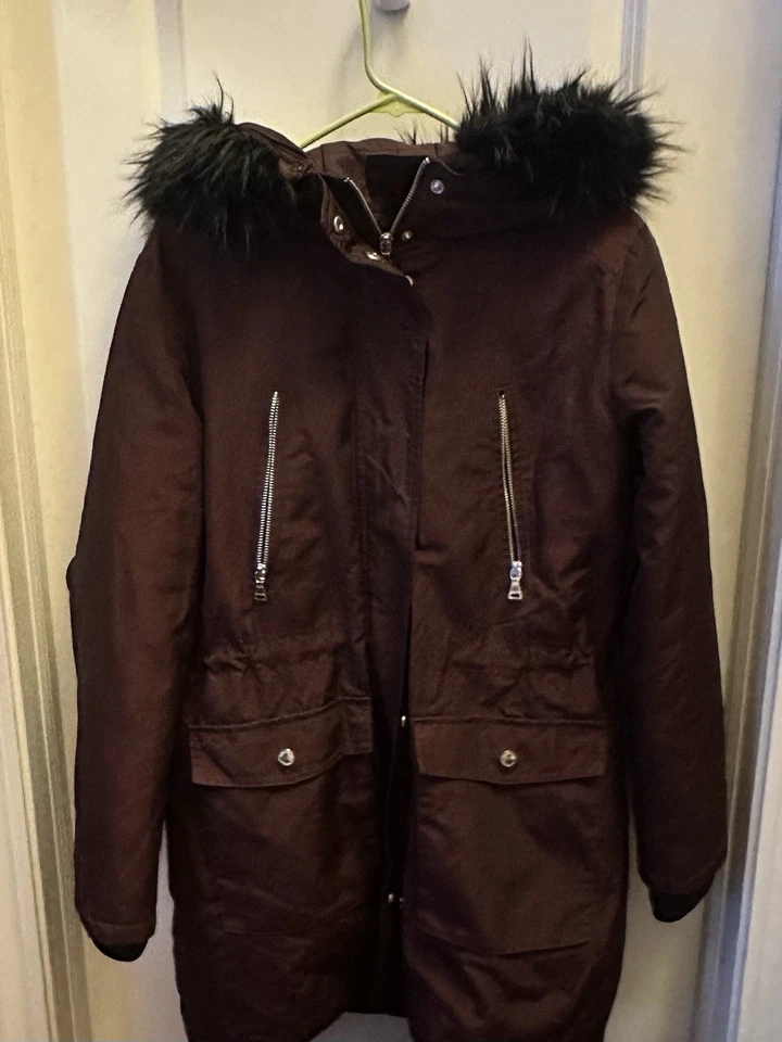 Parka mediana EXPRESS 3 en 1 piel sintética leopardo de las nieves capucha/forro extraíble Foto 1 de 4