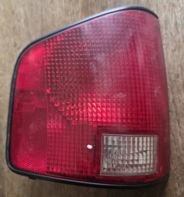 94 95 96 97 98 99 00 01 02 03 Chevy S10 GMC Sonoma luz trasera izquierda Foto 1 de 3