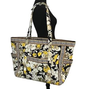 Vera Bradley GET CARRY AWAY Travel Extra Large Tote Retired Dogwood Pattern - Bild 1 von 9