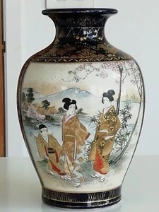 Jarrón KUSUBE SENNOSUKE 1859-1941 SATSUMA AZUL COBALTO - BIJIN & CHILDREN - 15,5 CM - Imagen 1 de 20