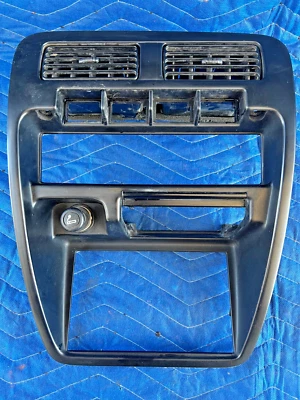 📛1994-1997 Nissan Pathfinder Hardbody Pickup D21 Center Dash Radio Trim Panel📛 - Image 1 of 4