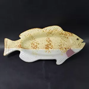 Tom Chamberlain Studio Art Pottery Fish Dish or Bowl Stoneware Hand Made - Picture 1 of 10