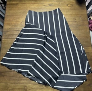 Who What Wear Skirt Black And White Striped Skirt Size 8 Polyester  - Picture 1 of 6