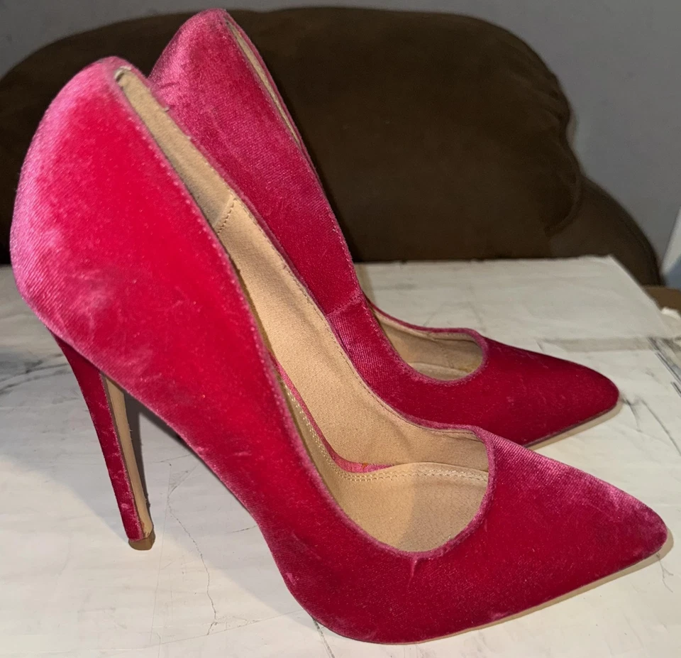 Zapatos de salón de vestir Liliana para mujer talla 8 terciopelo punta tacón alto aguja Foto 1 de 4