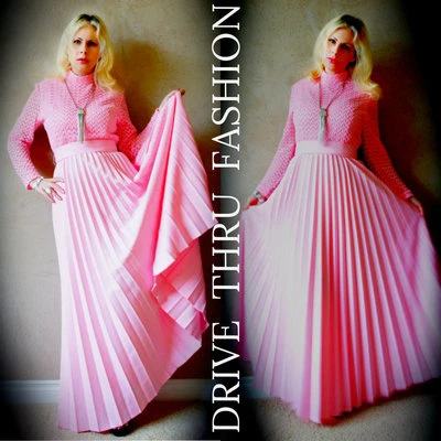 SUPERMODELO AÑOS 70 Rosa Crochet ZIGZAG Recortado Hippie Disco Boho Boda MAXI Vestido  Foto 1 de 4