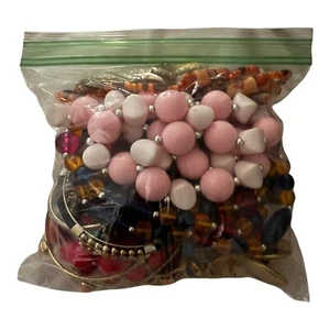 Vintage Lot Of Broken Fashion Jewelry For Crafts Recycle Mixed Art Craft & Wear - Picture 1 of 6