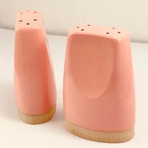 Vtg BoontonWare melamine Melmac Salt & Pepper shakers pink 1950s MCM chic used - Picture 1 of 7