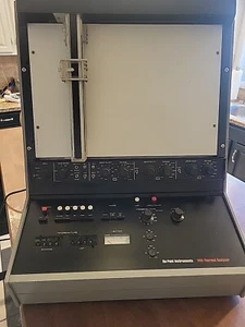 Du Pont Instruments 990 Thermal Analyzer. Powers On And Moves. - Picture 1 of 24