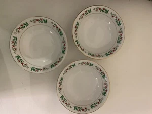 Gibson Christmas Bowls Dishes Holly Berries 6 1/4" Diameter 3 Bowls - Picture 1 of 3