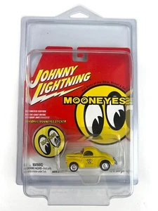 Johnny Lightning Mooneyes 1941 Willys 1/64 auto giocattolo pressofusa con custodia protettiva - Foto 1 di 2