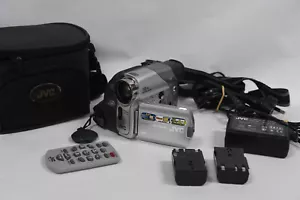 JVC GR-D73 MiniDV Digital Video Camera / Camcorder with Accessories - Picture 1 of 18