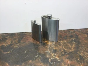 Stainless Steel Flasks 2 Ounce And 8 Ounce - Bild 1 von 5