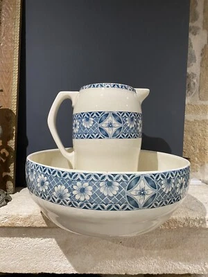Nécessaire de toilette Ancien Bassine, Broc céramique Longchamp Jacqueline Bleu - Photo 1/4