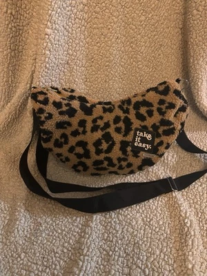 Teddyfleece Leo Handtasche Selbstgenäht - Bild 1 von 4