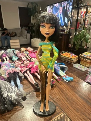 Muñeca Mattel Monster High Dawn of the Dance Cleo De Nile ¡Muy BONITA COMO NUEVA! Foto 1 de 4