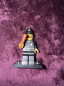 LEGO Minifigure British Bobby--Constable--Policeman Series 11  L1--2013--Retired - Picture 1 of 2