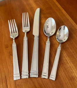 Reed & Barton MISSION BAY  18/10 Stainless Flatware  Indonesia - Choice - Picture 1 of 8