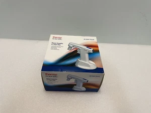 Thermo Scientific 9521 S1 Pipet Filler - Picture 1 of 3