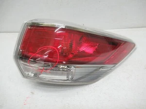 2014-2016 TOYOTA HIGHLANDER REAR PASSENGER SIDE TAIL LIGHT BRAKE STOP LAMP OEM - Picture 1 of 9