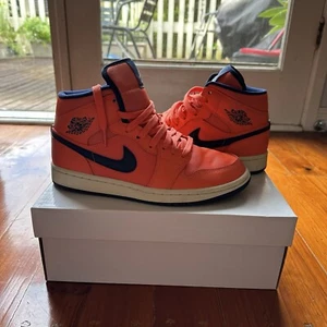 Women’s Air Jordan 1 Mid ‘Turf Orange’ Size US 9 - Picture 1 of 8