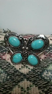 VINTAGE METAL BUTTERFLY BRACELET WITH 4 TURQUOISE STONES - Picture 1 of 3