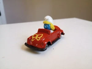 Vintage Smurfette ERTL Car VW Bug Beetle Smurf Diecast Toy 1982 Figure #1 VTG - Picture 1 of 5