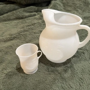 Kool-Aid Man Vintage 2 Qt Pitcher And 1 Matching Drinking Cup Plastic Fast Ship - Picture 1 of 5