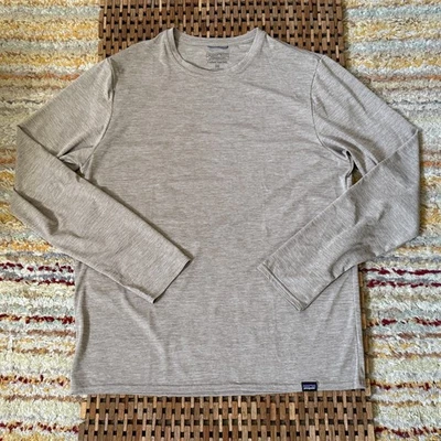 Patagonia Capilene Crew Neck Long Sleeve Ultralight Base Layer Medium M - Image 1 of 3