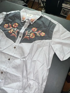 Boozelele Uomo XL Nuovo Senza Etichette Cowboy Leggero Manica Corta Disegno Floreale - Foto 1 di 11