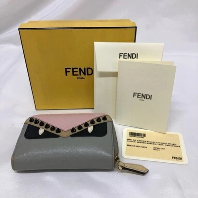 Cartera Fendi Monster Mini con Cremallera en Cuero Multicolor Tachonado con Caja Foto 1 de 4