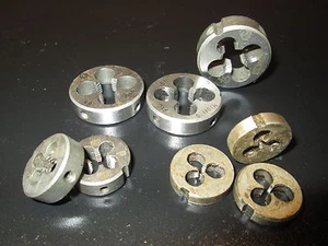 Cutting iron right HSS fine thread M1.2 3 4 to 39 threaded cutter USSR - Picture 1 of 6