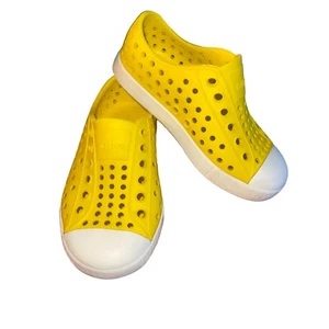 Native Jefferson Classic Yellow Shoes C7 Toddler Casual SlipOn Play Preppy Beach - Picture 1 of 12