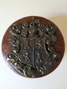 Vintage Metal Coat of Arms Medallion on Round 4" Diameter Wood (b32) - Picture 1 of 11