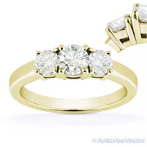 Anello di fidanzamento Forever ONE D-E-F taglio rotondo moissanite oro giallo 14k 3 pietre - Foto 1 di 4