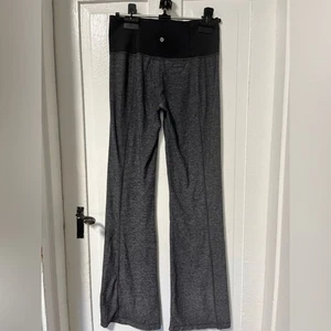 Lululemon Tall Groove Schlaghose grau & schwarz Größe 8 - Bild 1 von 8