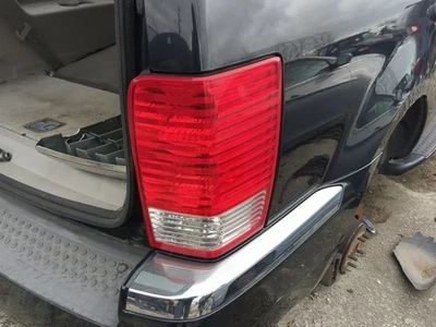 Luz trasera lateral derecha para pasajero Chrysler Aspen 2007-2009 OEM EAEDS Foto 1 de 3