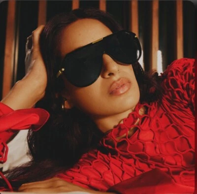 Quay Australia ShowBiz Black /Black Gold Rimless Sunglasses Shield Unisex - Image 1 of 4