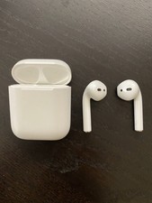 Apple AirPods 1st Gen MMEF2AM/A Wireless Bluetooth Headphones