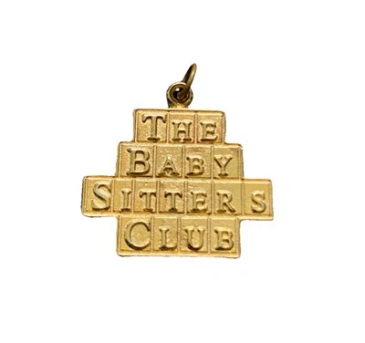Pulsera Baby Sitter’s Club Chapada en Oro Años 90 Dije con Logo Foto 1 de 3
