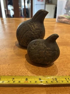 Vintage Pair Of Brass Quail or Partridge Desk Ornaments Figurines Birds QE - Foto 1 di 10