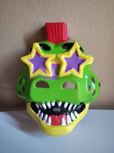 FNAF Five Nights At Freddy's Montgomery Gator Halloween Costume Mask Kid's OS - Picture 1 of 6
