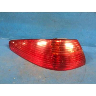 LÁMPARA TRASERA LH PEUGEOT 607 (00-05)(05-10) 2.2 HDI BER. 4P/D/2179CC 2000 Foto 1 de 4