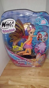 Winx Club ~ My Fairy Friend ~ Stella con alas móviles ~ Muñeca Sirenix ~ Nuevo en paquete muy buen estado - Imagen 1 de 6