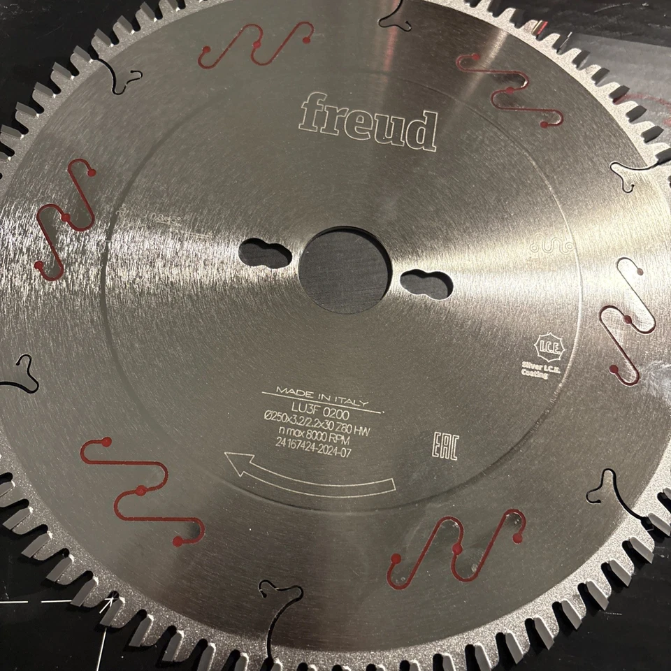 NUEVA HOJA DE SIERRA DE PANEL FREUD LU3F0200 paneles bilaminados alfombrilla de plástico. 250MM 80T Foto 1 de 2