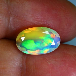 Ópalo de fuego arco iris bailarín varios colores 2,27 quilates ovalado 13,40 x 8,28 x 4,42 mm - Imagen 1 de 5